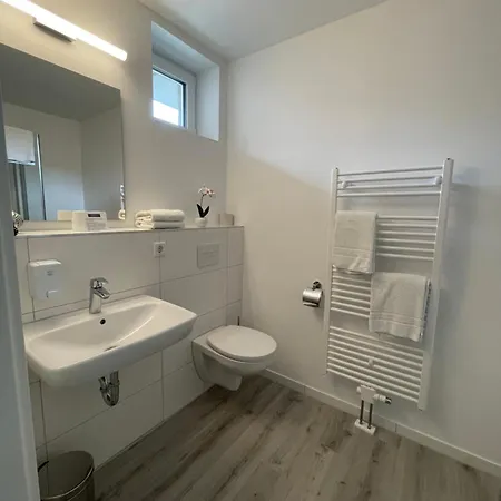 فندق مبيت وإفطار Prima & Hof - Digitales & Rezeptionsloses