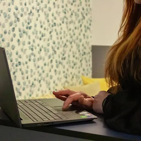 住宿加早餐酒店 Prima & Hof - Digitales & Rezeptionsloses 诺伊鲁平