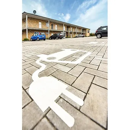 فندق مبيت وإفطار Prima & Hof - Digitales & Rezeptionsloses نيوروبين