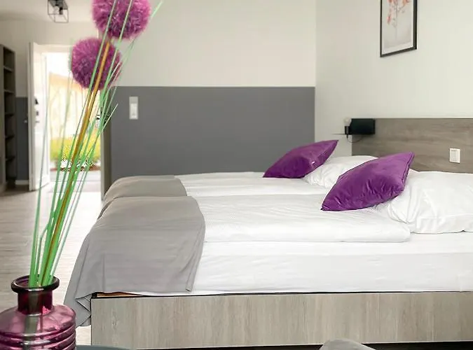 Frühstückspension Prima Hotel&hof - Digitales&rezeptionsloses Neuruppin