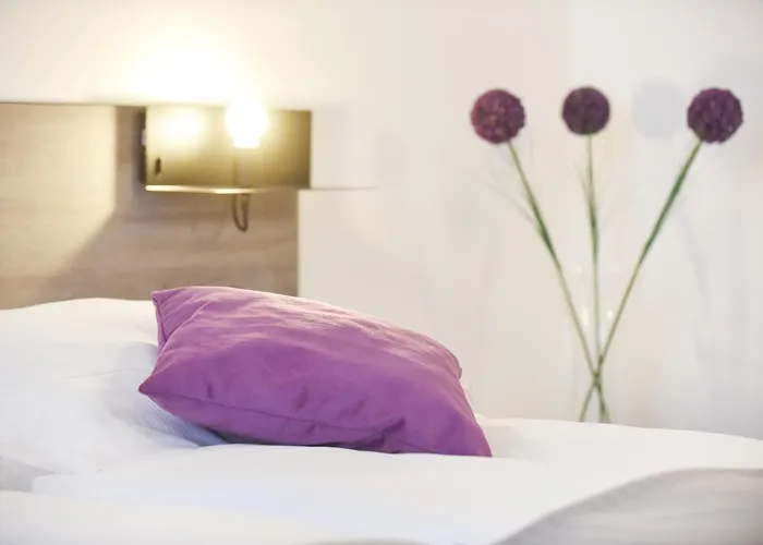 Prima & Hof - Digitales & Rezeptionsloses Bed & Breakfast Neuruppin