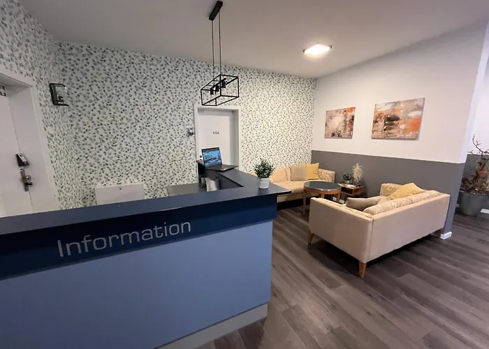 Prima & Hof - Digitales & Rezeptionsloses 3* Neuruppin